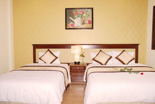 New 3 Hotel *